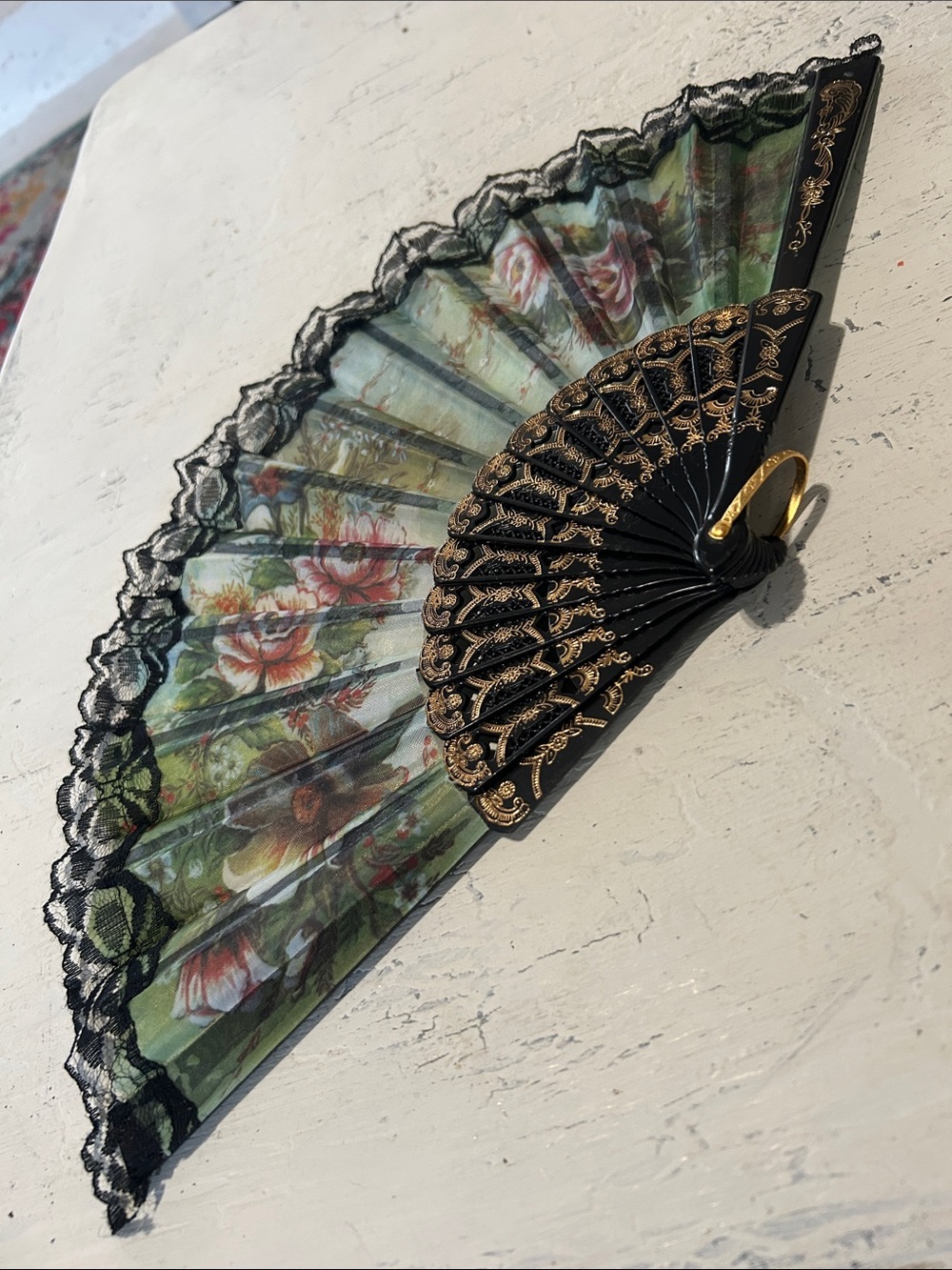Vintage Floral Fan